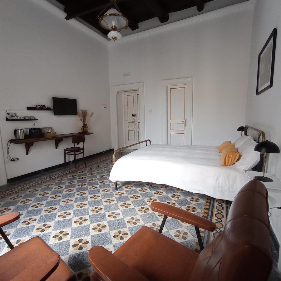 La Casa Nova Hotel เนเปิลส์ ภายนอก รูปภาพ